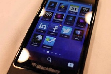 Rò rỉ cấu hình smartphone chạy BlackBerry 10 mới của RIM