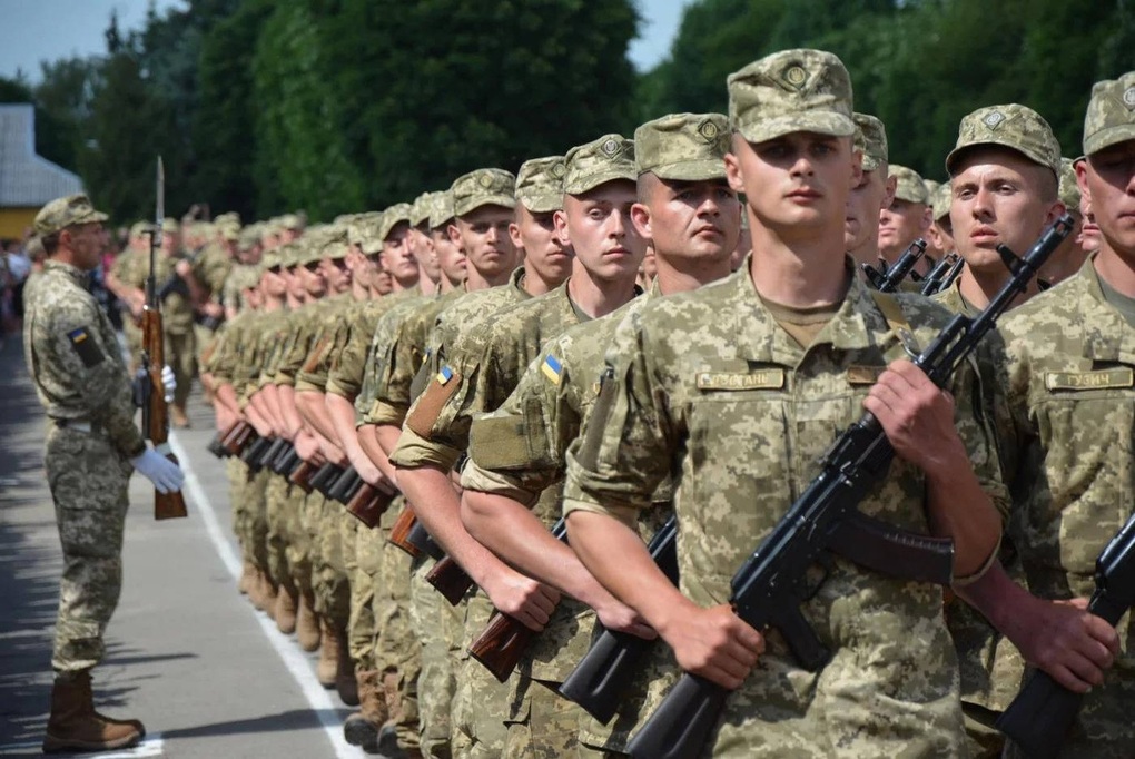 Nghị sĩ Ukraine chỉ trích chiến thuật tuyển quân gây phản tác dụng - 1 Nghị sĩ Ukraine chỉ trích chiến thuật tuyển quân gây phản tác dụng - 1