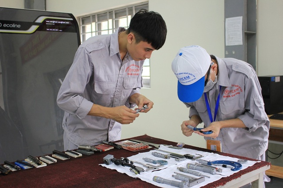 Đề xuất mới về việc vay tiền trả lương thu hút sự quan tâm bạn đọc tuần qua - 4 Đề xuất mới về việc vay tiền trả lương thu hút sự quan tâm bạn đọc tuần qua - 4