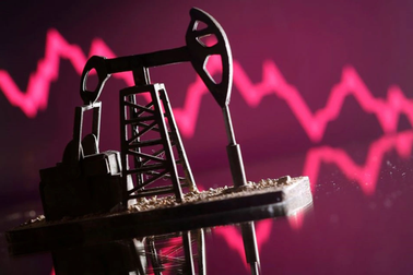 Giá dầu thế giới tăng mạnh nhất 3 tháng vì một lý do