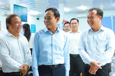 Thành ủy TPHCM lập các tổ giám sát đảng ủy cấp xã về mô hình mới