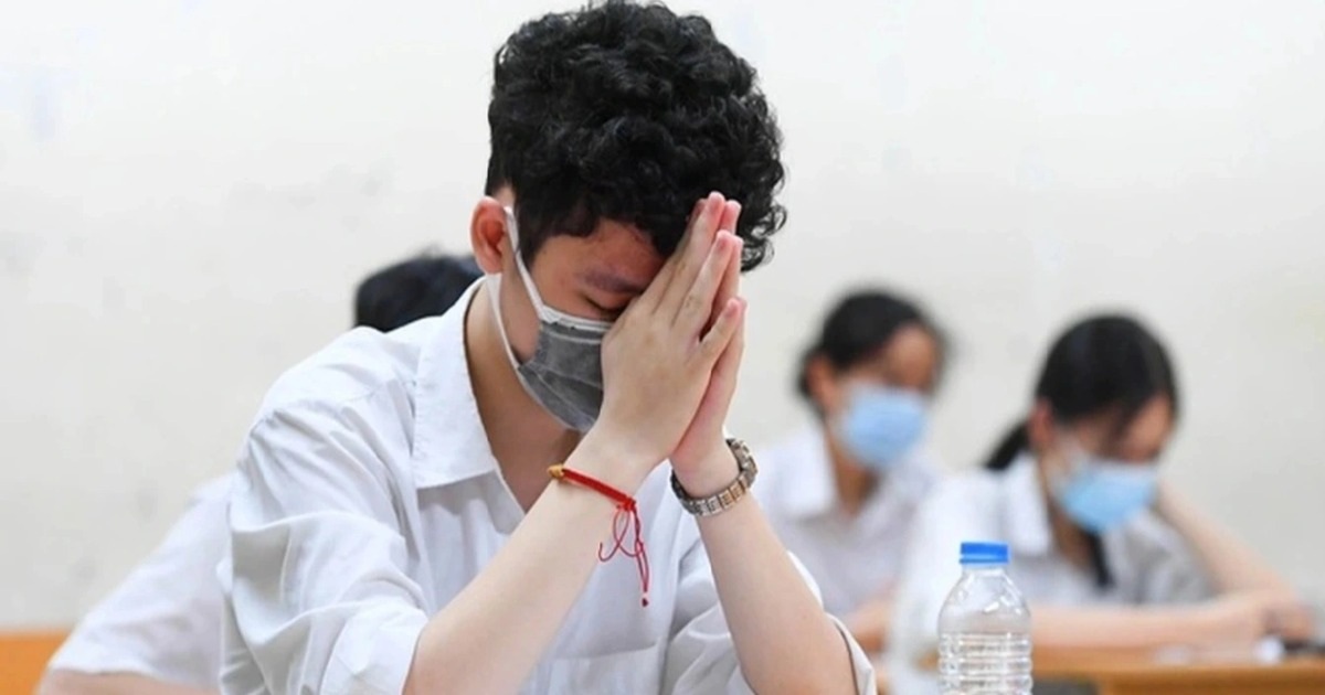 Cạnh tranh một suất vào lớp 10: Cả gia đình, thầy trò đều dồn sức "học gạo"