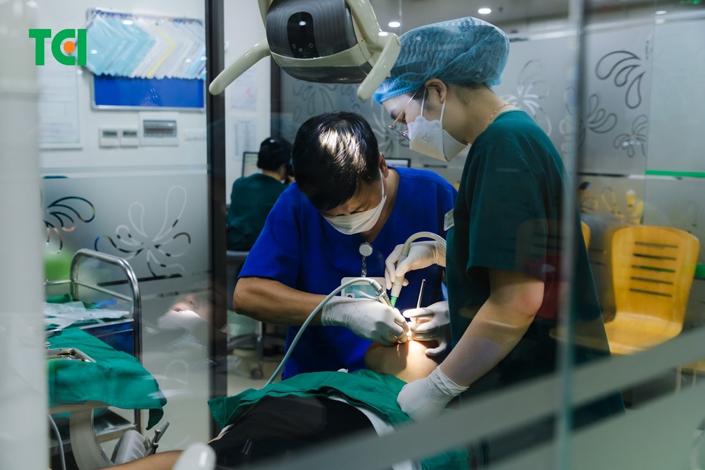 Loại bỏ 4 răng khôn mọc lệch cùng lúc an toàn - 1 Loại bỏ 4 răng khôn mọc lệch cùng lúc an toàn - 1