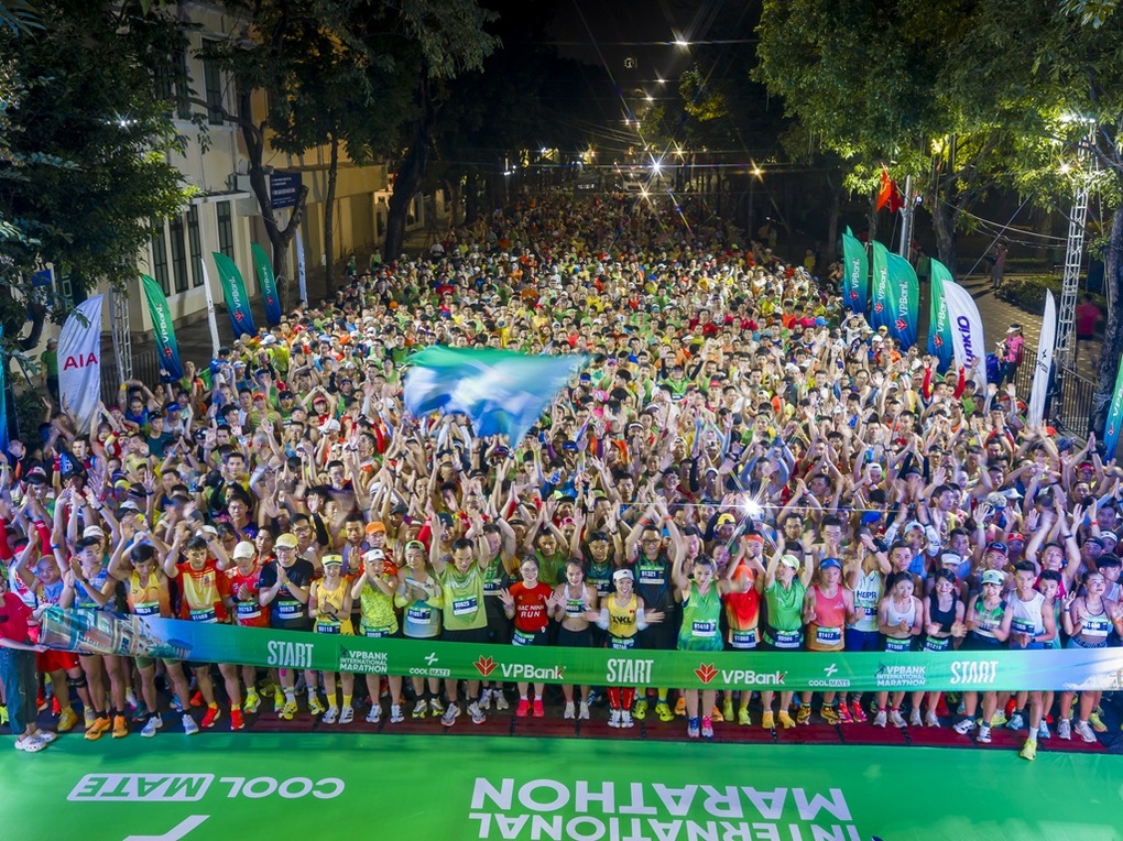 Giải Marathon Quốc tế Hà Nội VPBank mùa thứ 7: Hơn 11.000 vận động viên hòa nhịp “Hanoi Vibes” - 1