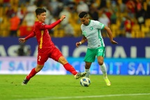 Duy Mạnh bị treo giò, HLV Park Hang Seo đau đầu tìm người thay thế