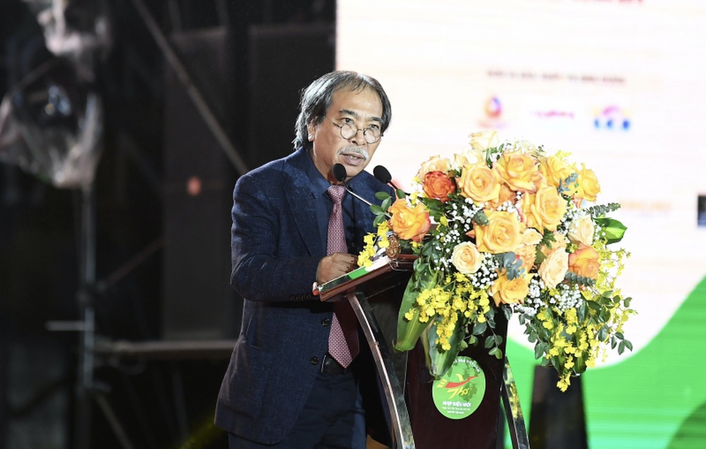 Nhiều cảm xúc trong đêm thơ Nguyên Tiêu tại Hoàng Thành Thăng Long - 2 Nhiều cảm xúc trong đêm thơ Nguyên Tiêu tại Hoàng Thành Thăng Long - 2
