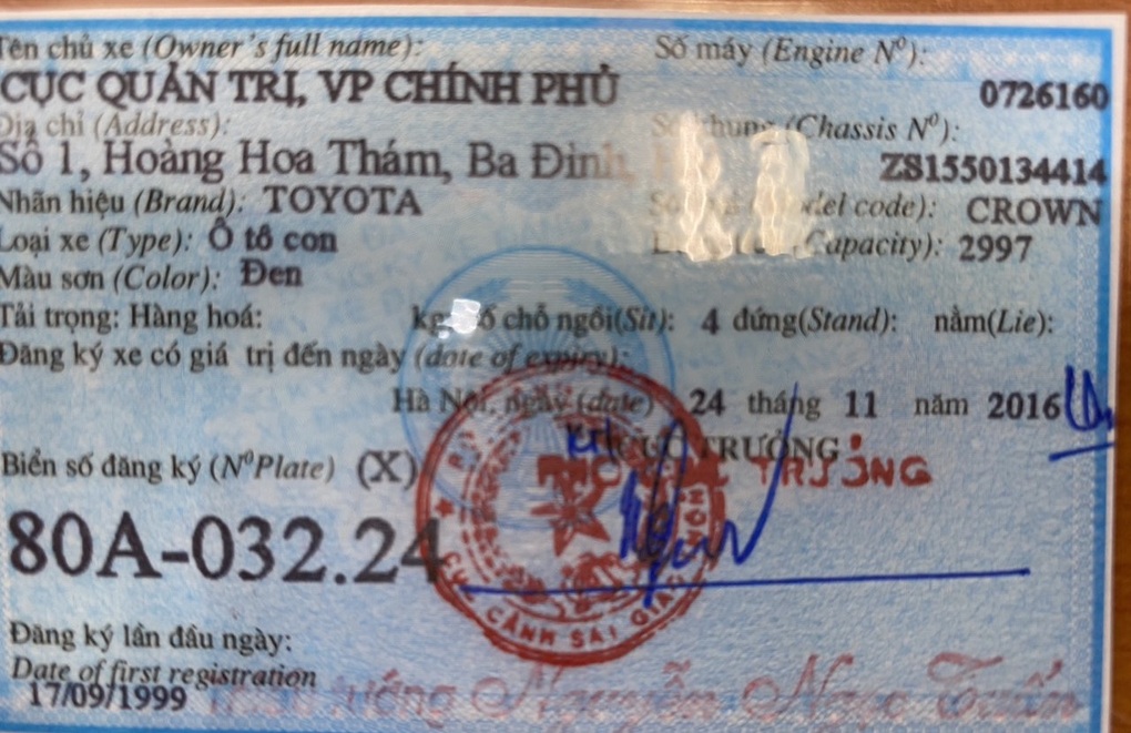 Cận cảnh 5 ô tô của Văn phòng Chính phủ vừa tạo sóng đấu giá - 3 Cận cảnh 5 ô tô của Văn phòng Chính phủ vừa tạo sóng đấu giá - 3