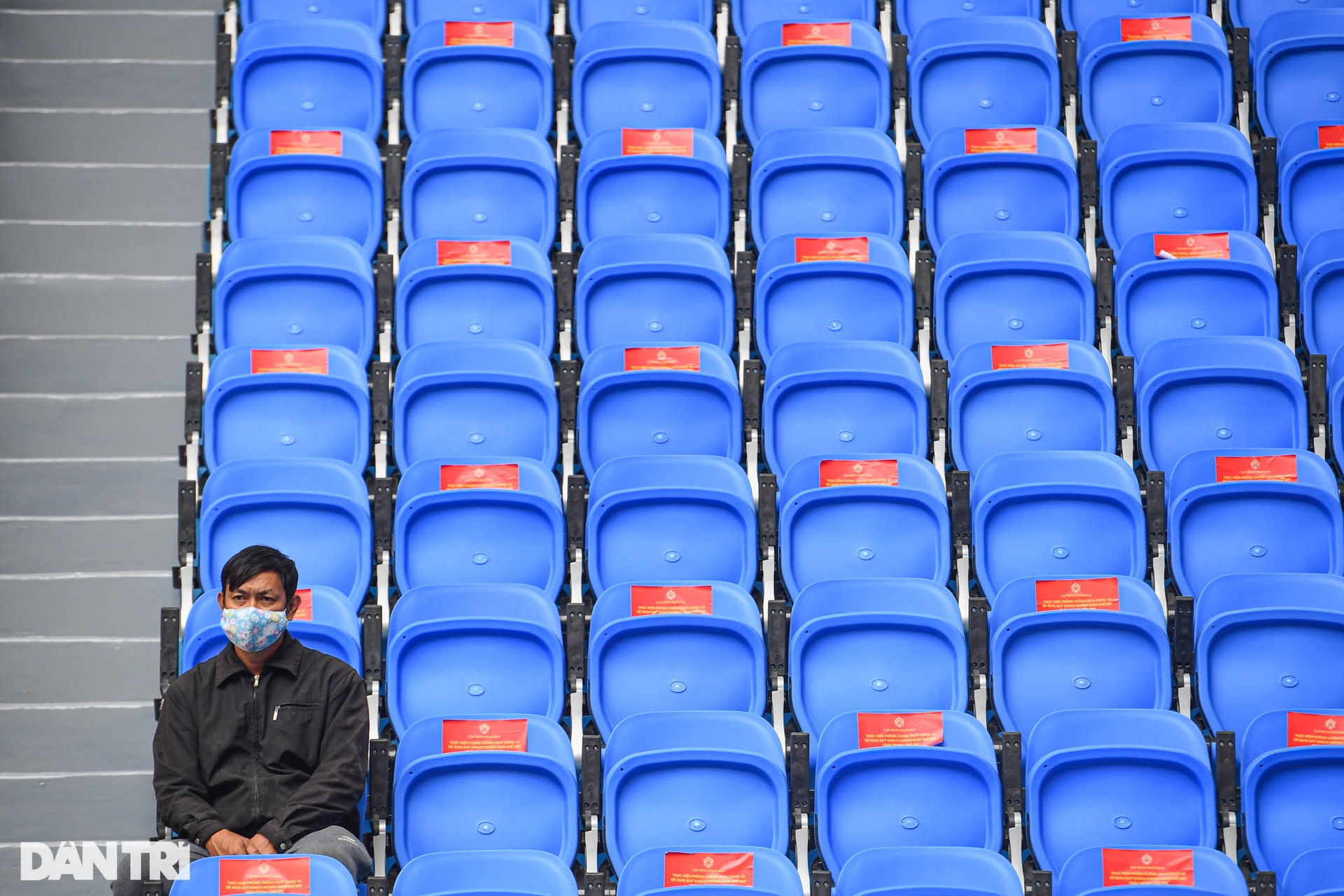 Cận cảnh tổ hợp sân quần vợt lớn và hiện đại nhất Việt Nam - 9