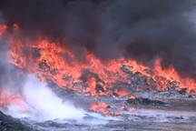 Cháy lớn suốt 2 giờ thiêu rụi toàn bộ khu xưởng