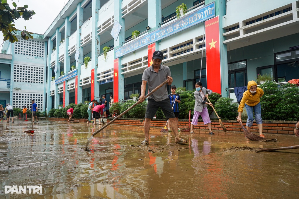 Đà Nẵng tiếp tục cho học sinh nghỉ học phòng tránh mưa lớn - 1 Đà Nẵng tiếp tục cho học sinh nghỉ học phòng tránh mưa lớn - 1