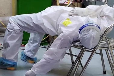 Chung tay tuyến đầu chống dịch cùng bạn đọc Dân trí