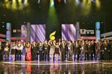 PGS-TS Nguyễn Văn Thạch tặng 50 triệu đồng đến Quỹ Khuyến học quê hương