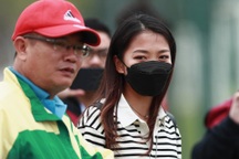 Huỳnh Như: "Cầu thủ nữ Việt Nam có thể chơi bóng ở châu Âu"