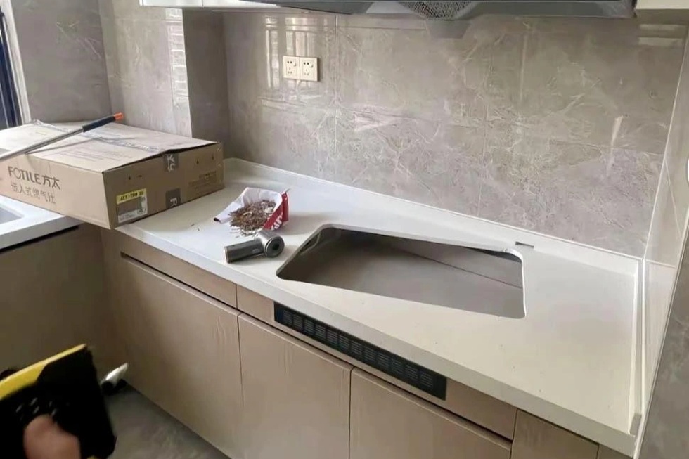 Dở khóc dở cười tin thầy phong thủy: Cầu thang tí hon, bếp lệch vẹo người - 3 Dở khóc dở cười tin thầy phong thủy: Cầu thang tí hon, bếp lệch vẹo người - 3