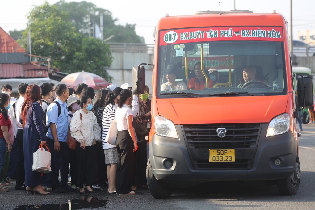 Xe buýt tăng chuyến, miễn phí vé từ Đồng Nai lên Bến xe Miền Đông - 1 Xe buýt tăng chuyến, miễn phí vé từ Đồng Nai lên Bến xe Miền Đông - 1