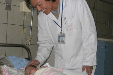 Những người có “thâm niên” ăn Tết bệnh viện