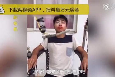 “Cười không ngậm miệng” với phát minh hài hước: Máy giúp ăn dưa hấu