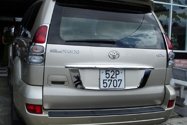 Hai chiếc Toyota có biển số “song sinh”