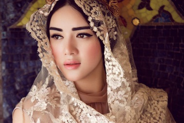 Lý Nhã Kỳ hóa thân thành nữ thần Hy Lạp