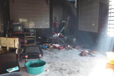 Vụ phóng hỏa khiến 3 con thơ tử vong: Người mẹ cũng không qua khỏi