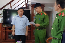 Giám đốc trung tâm y tế bị khởi tố vì 16 gói thầu kit test Covid-19