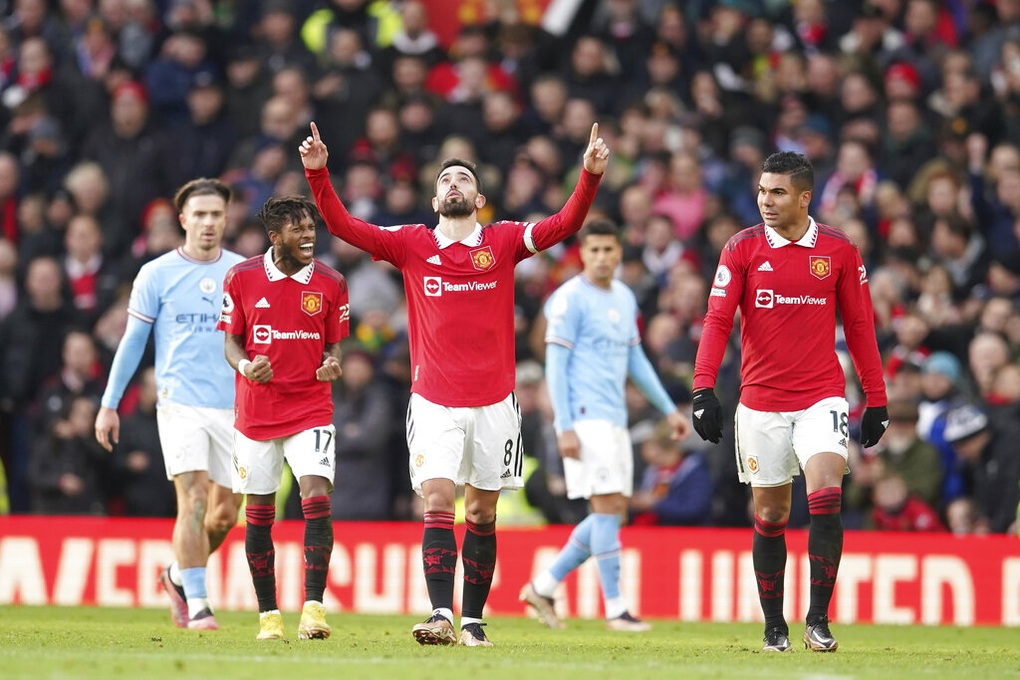 Bàn thắng tranh cãi của Fernandes, Rashford đi vào lịch sử Man Utd - 1 Bàn thắng tranh cãi của Fernandes, Rashford đi vào lịch sử Man Utd - 1