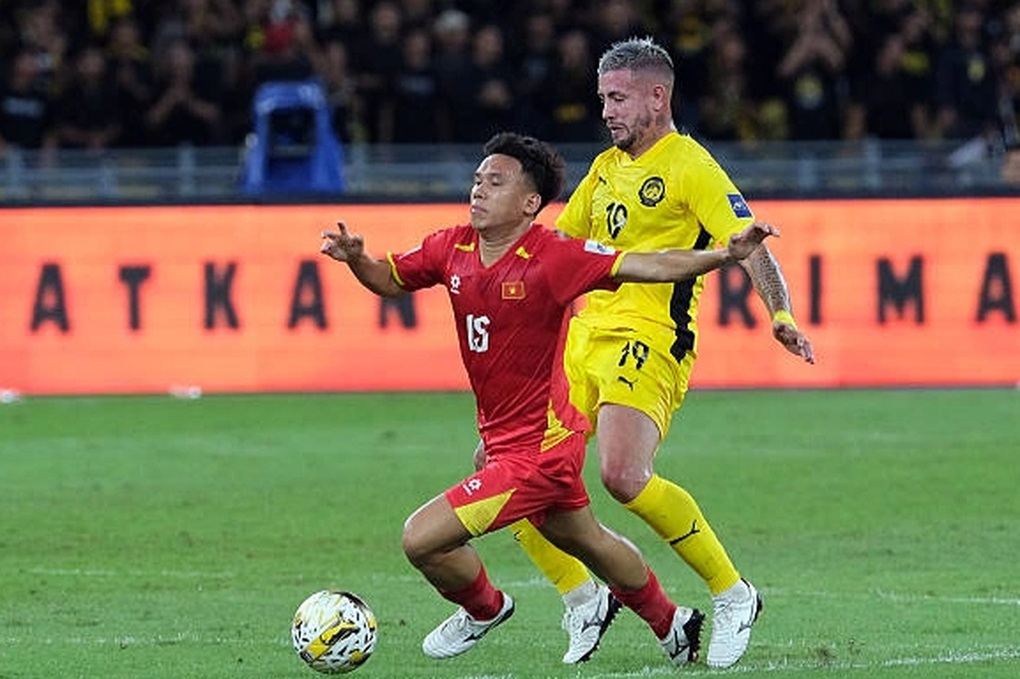 Đội tuyển Việt Nam đón tin buồn từ FIFA sau trận thua đậm trước Malaysia - 1 Đội tuyển Việt Nam đón tin buồn từ FIFA sau trận thua đậm trước Malaysia - 1