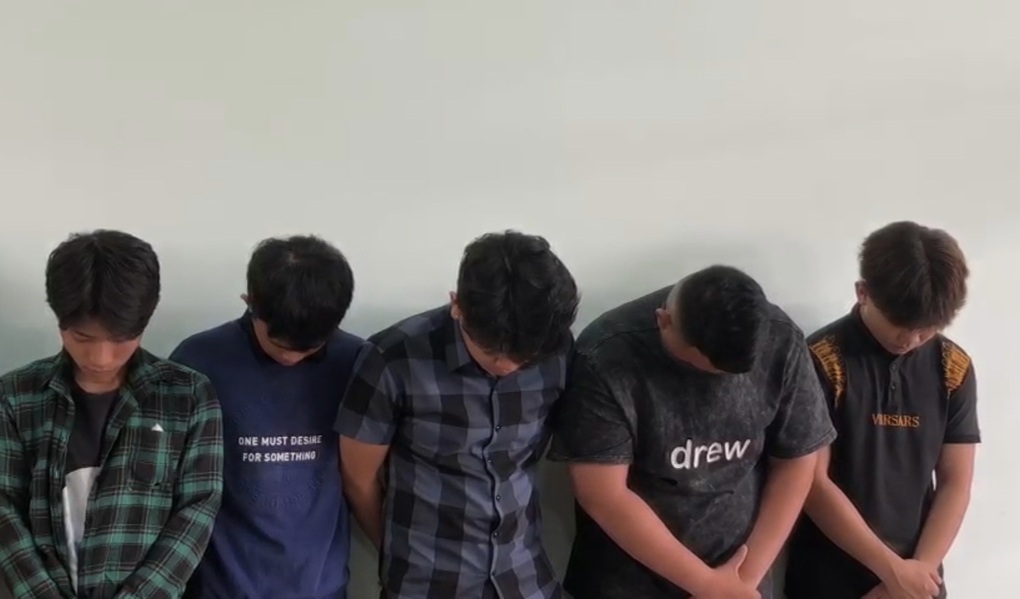 Chồng vướng lao lý sau khi vợ nhận được tin nhắn nhạy cảm - 1 Chồng vướng lao lý sau khi vợ nhận được tin nhắn nhạy cảm - 1