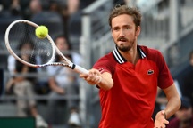 Đương kim vô địch Medvedev gây thất vọng tại Rome Masters