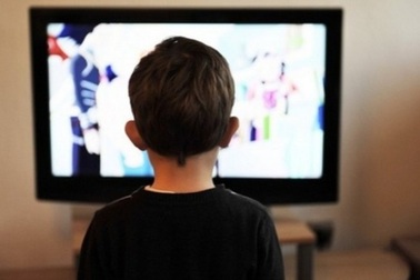 Cha mẹ phải làm gì khi trẻ lạc vào "mê cung" web đen, mạng xã hội?