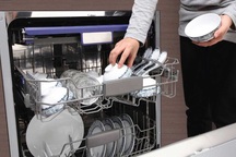 20/11, mua máy rửa bát, robot quét nhà tặng cô