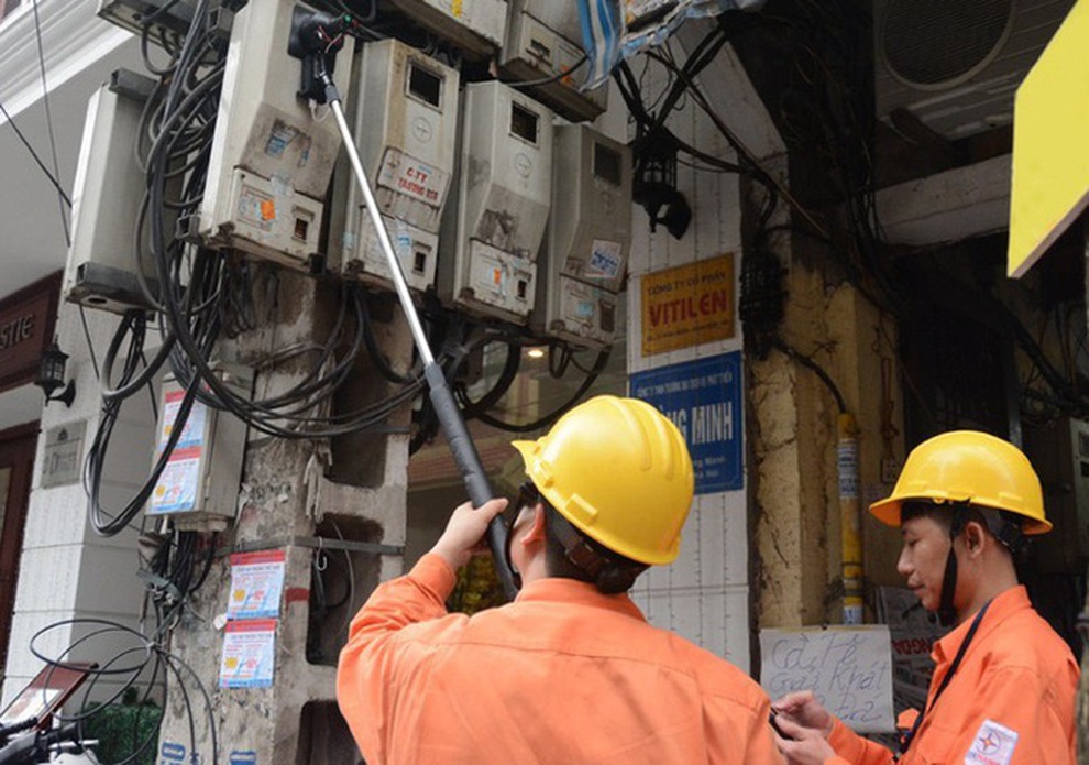 Vì sao số lượng các vụ trộm cắp điện giảm dần qua các năm? - 1 Vì sao số lượng các vụ trộm cắp điện giảm dần qua các năm? - 1