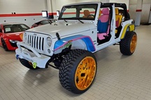 Bối rối trước một chiếc Jeep Wrangler độ "hoa hoè hoa sói"