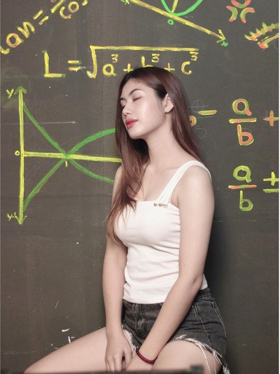 Tuyển thủ bóng chuyền xinh như mộng của Thái Lan giải nghệ ở tuổi 22 - 6 Tuyển thủ bóng chuyền xinh như mộng của Thái Lan giải nghệ ở tuổi 22 - 6