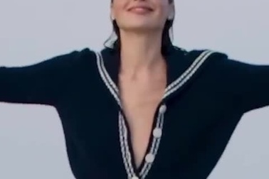 Gal Gadot trong buổi chụp hình cho Vanity Fair