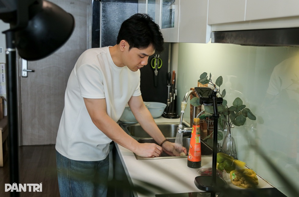 Ông bố thất nghiệp kho nồi thịt, bất ngờ mở lối kiếm bộn tiền từ TikTok - 4 Ông bố thất nghiệp kho nồi thịt, bất ngờ mở lối kiếm bộn tiền từ TikTok - 4