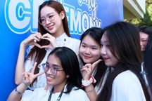 Thủ khoa đại học áp lực khi thấy nhiều bạn học vừa giỏi vừa hiểu biết