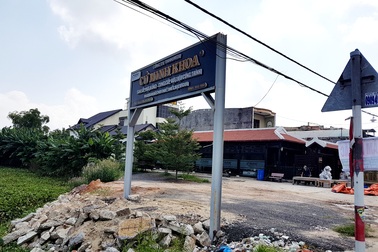 Chủ một doanh nghiệp ngang nhiên lấn hàng trăm m2 đất công