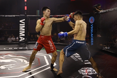 Võ sĩ 20 tuổi ngược dòng thắng ấn tượng tại giải MMA Championship