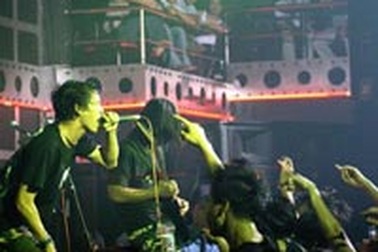 Rock thức dậy!