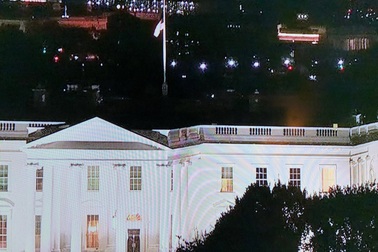 Nhà Trắng treo cờ rủ tưởng nhớ Thượng nghị sĩ John McCain