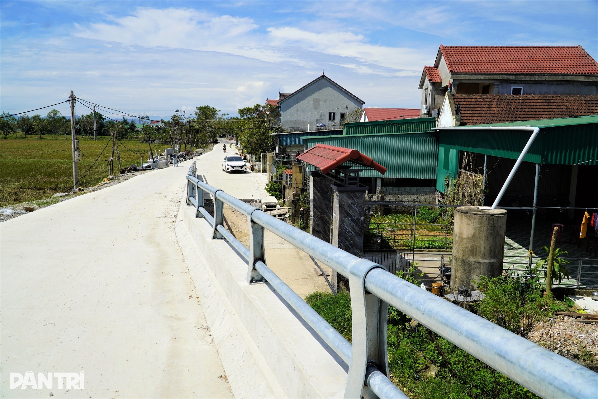 Đường dẫn lên cầu uốn lượn khó hiểu gây xôn xao dư luận - 5 Đường dẫn lên cầu uốn lượn khó hiểu gây xôn xao dư luận - 5