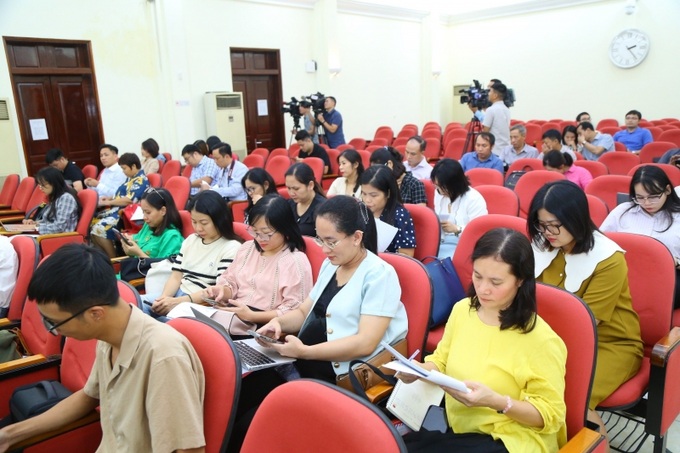 Đông đảo phóng viên báo chí tham dự buổi họp báo