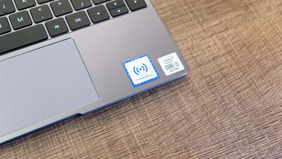 Huawei Matebook 13 – vũ khí sáng tạo mới giúp Huawei tấn công thị trường Việt Nam - 2 Huawei Matebook 13 – vũ khí sáng tạo mới giúp Huawei tấn công thị trường Việt Nam - 2