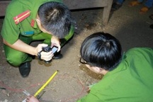 Nữ sinh 15 tuổi gục chết bất thường bên vệ đường