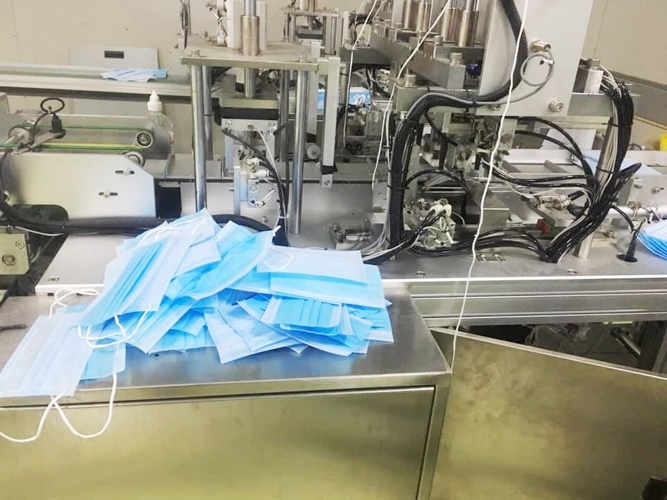 Xưởng sản xuất khẩu trang chứa hàng nghìn găng tay cao su cũ - 3 Xưởng sản xuất khẩu trang chứa hàng nghìn găng tay cao su cũ - 3
