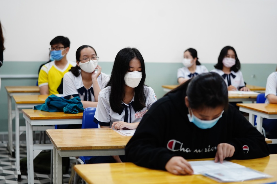 Đề thi Ngữ Văn: Học sinh thuần thục các kĩ năng mới đạt điểm khá, giỏi - 2 Đề thi Ngữ Văn: Học sinh thuần thục các kĩ năng mới đạt điểm khá, giỏi - 2