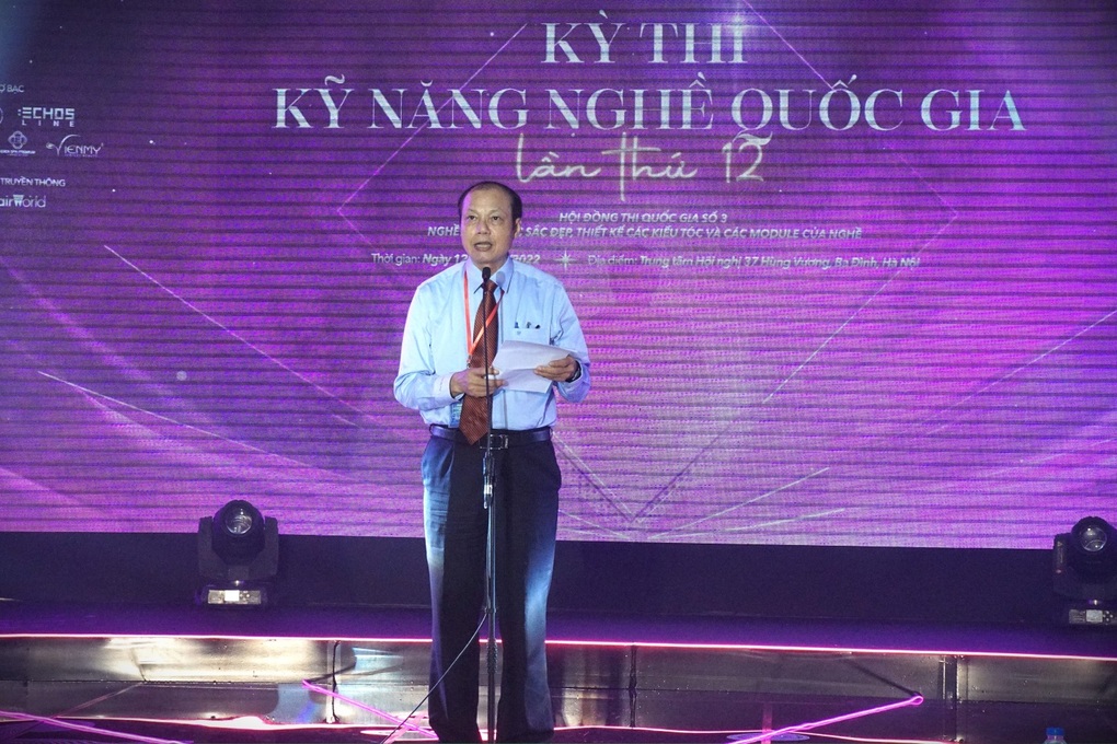 Lộ diện 6 thí sinh giải nhất nghề chăm sóc sắc đẹp và thiết kế kiểu tóc - 2 Lộ diện 6 thí sinh giải nhất nghề chăm sóc sắc đẹp và thiết kế kiểu tóc - 2