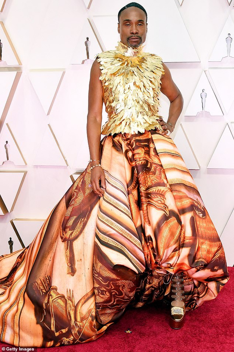 Nam diễn viên Billy Porter diện váy áo rực rỡ dự lễ trao giải Oscar - 1 Nam diễn viên Billy Porter diện váy áo rực rỡ dự lễ trao giải Oscar - 1