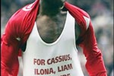 Cisse trên đường đến White Hart Lane!